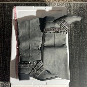 Not Rated gray boots - size 7.5
